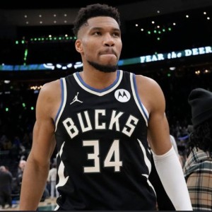 开云-名记：若截止日前没能交易，雄鹿或在剩余赛季彻底雪藏字母哥